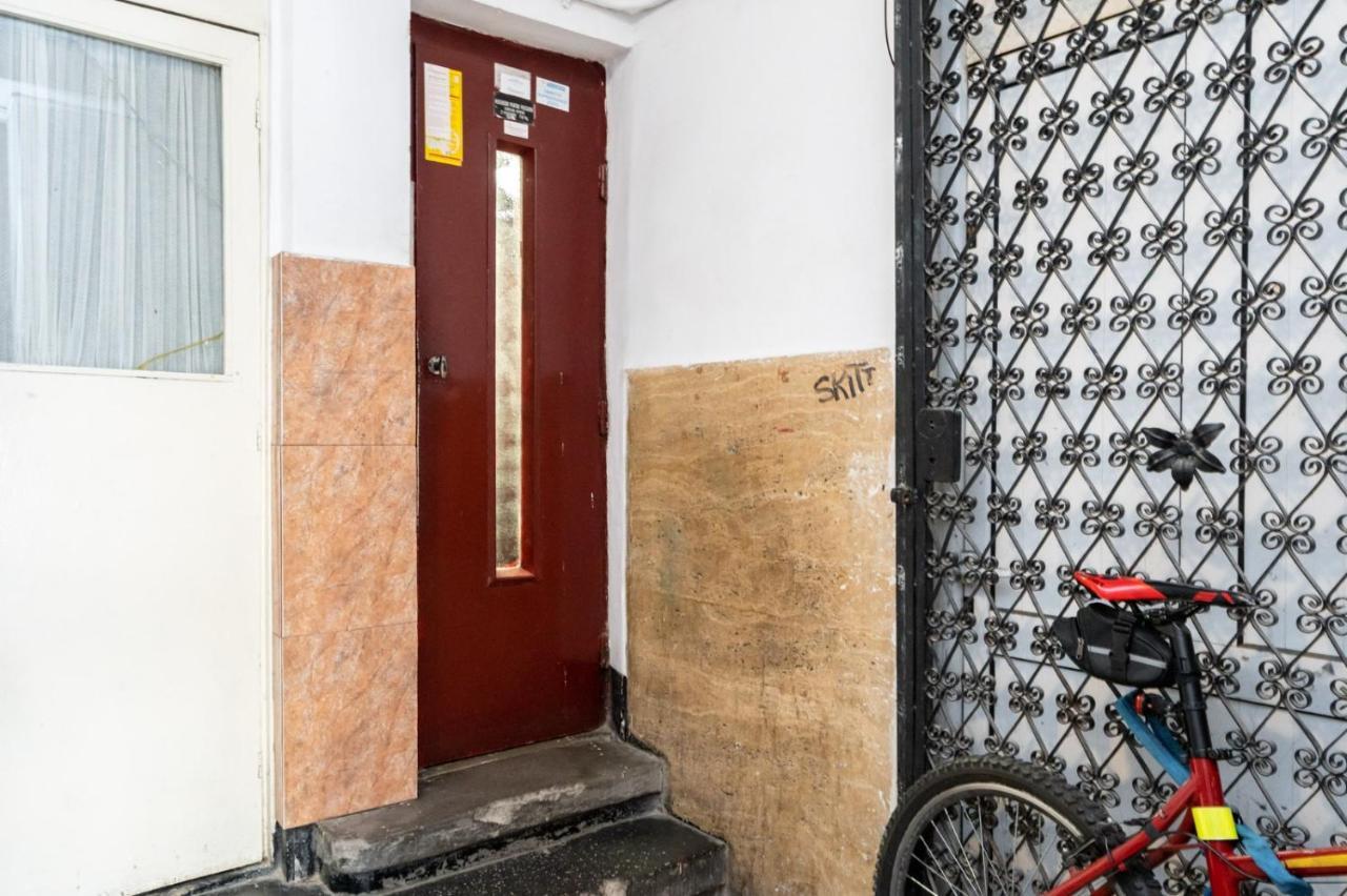 Spacious And Cozy Apartment In Central בוקרשט מראה חיצוני תמונה