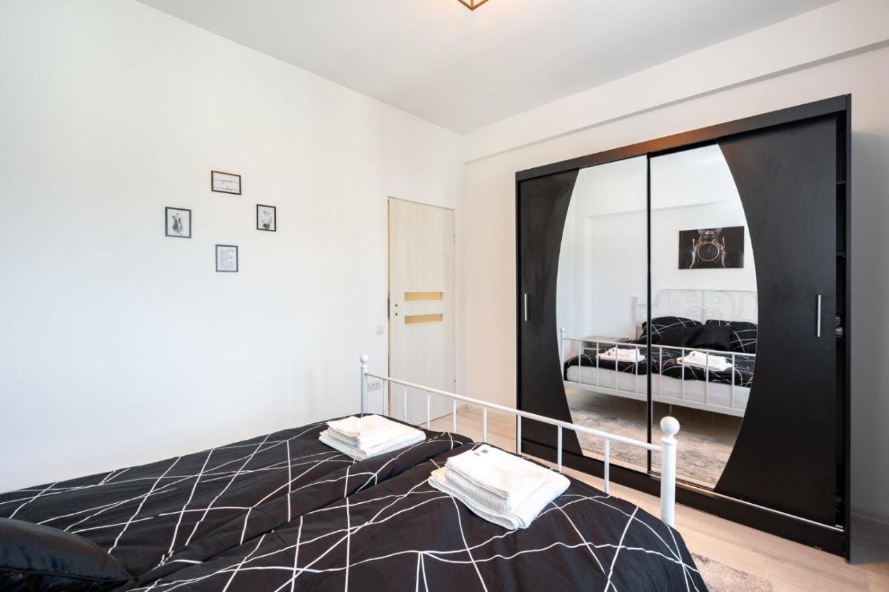 Spacious And Cozy Apartment In Central בוקרשט מראה חיצוני תמונה