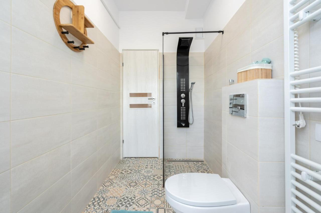 Spacious And Cozy Apartment In Central בוקרשט מראה חיצוני תמונה